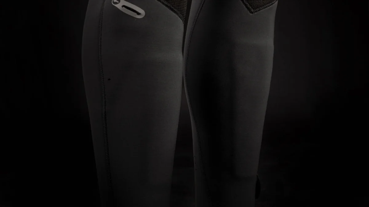 Marshall Hooded Fullsuit 5/3mm Fzip — Shin protection
