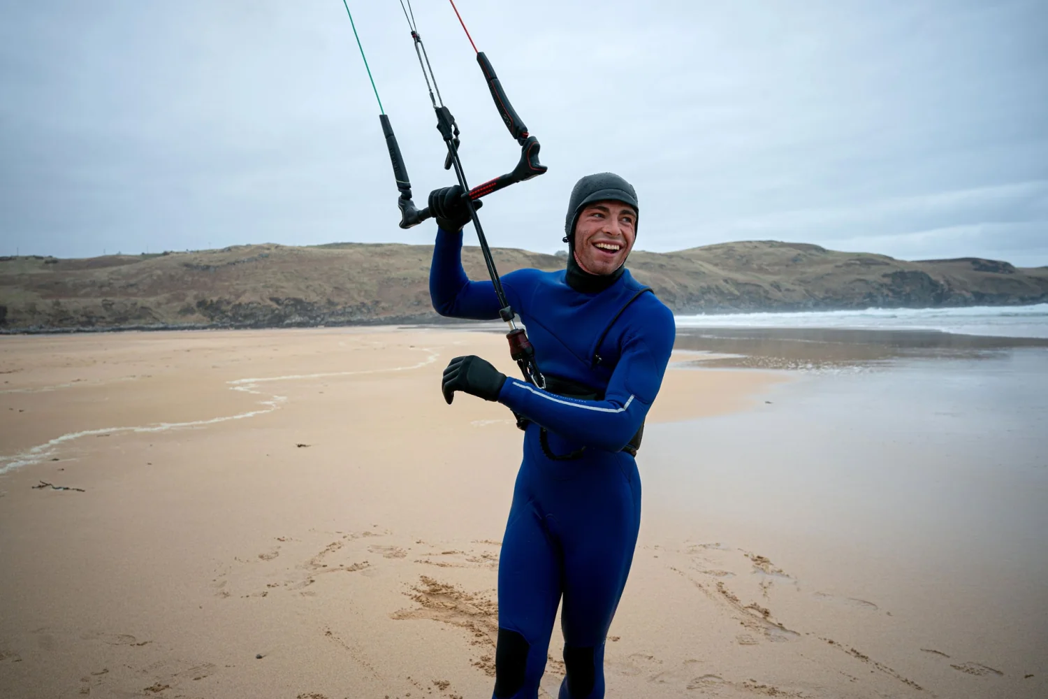 The One Fullsuit 5/3mm Zipfree — Mystic The One Wetsuit Marketing Image 2