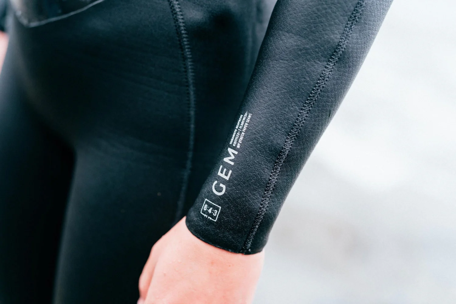 Gem Hooded Fullsuit 6/4/3mm DFzip Women — Mystic Gem Hooded Wetsuit Marketing Image 2