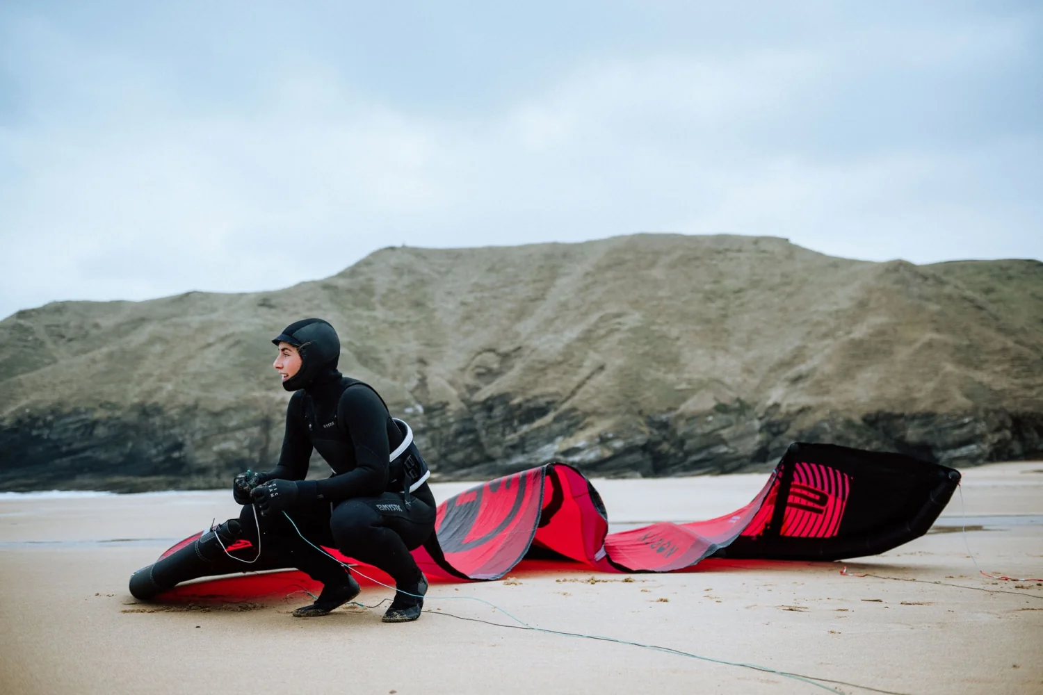 Gem Hooded Fullsuit 6/4/3mm DFzip Women — Mystic Gem Hooded Wetsuit Marketing Image 5